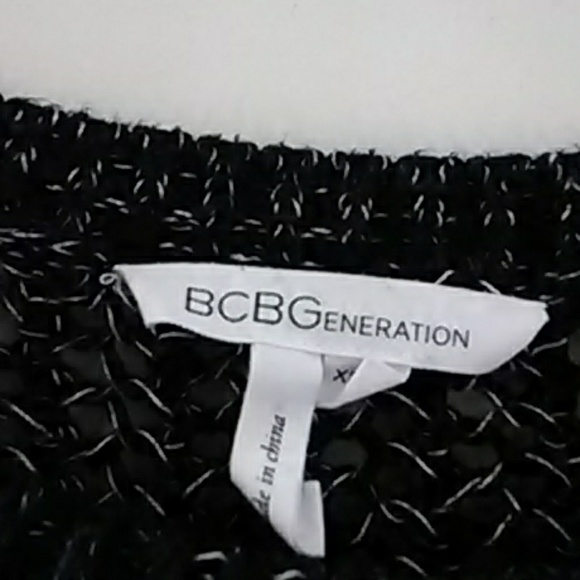 BCBG quarter sleeve over sized spring sweater - Picture 2 of 2